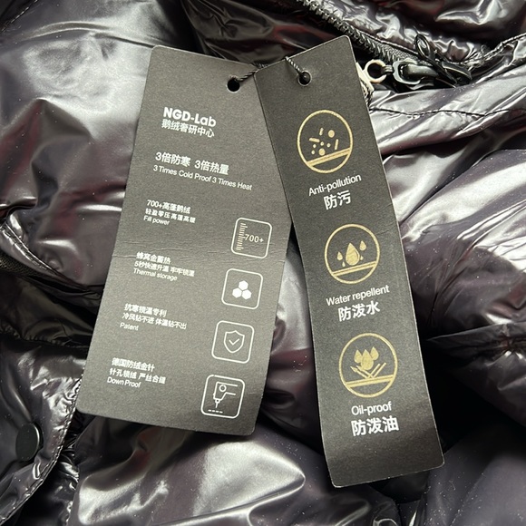 Women's Black Puffer Coat - Picture 14 of 14